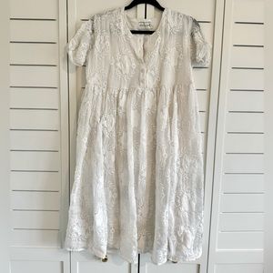 boutique white floral dress • size M